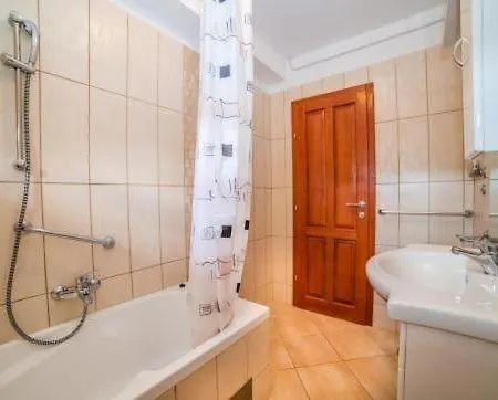 Vladimir Apartment Malinska