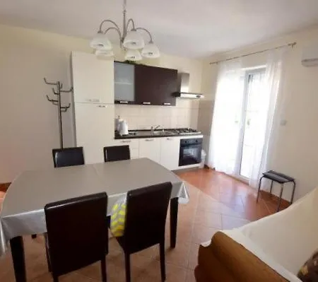 Vladimir Apartment Malinska