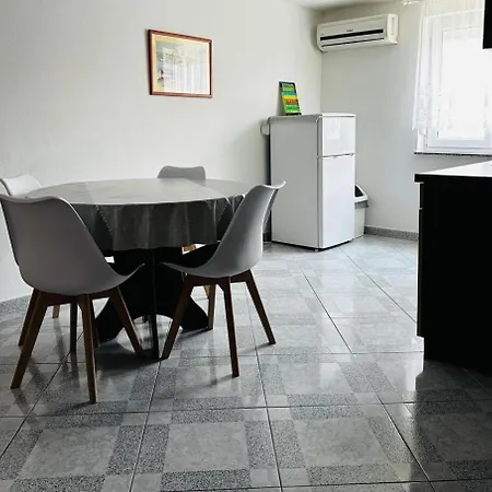 Vladimir Apartment *