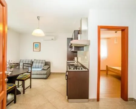 Vladimir Apartment Malinska